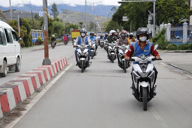 PLN Kenalkan Motor Listrik ke Masyarakat Wamena