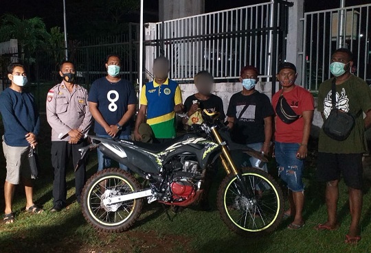 Bawa Ganja, Dua Pria Ini Ditangkap di Perbatasan PNG