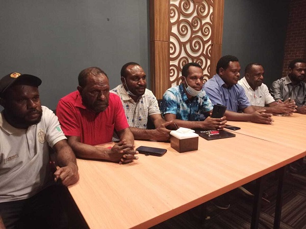 f9b09c54-948e-431c-9269-9e85b42c1ec9 (1)