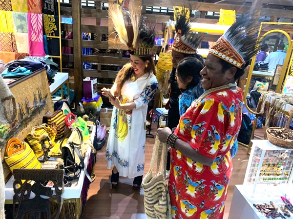 f9af9192-cd5d-43fd-b4cf-677c7f4c2d18