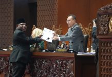 Mesakh Mirin : Bupati Yahukimo kebal hukum